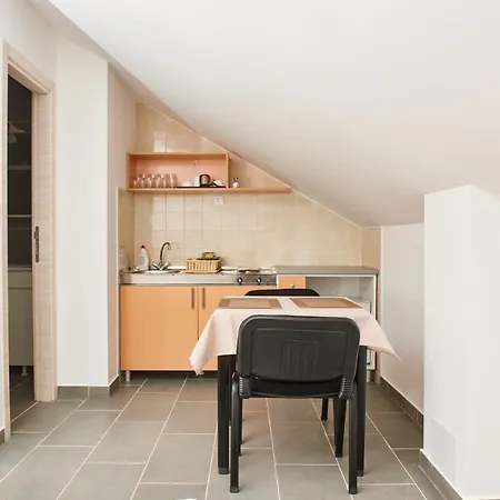 公寓 Sakota Family House *